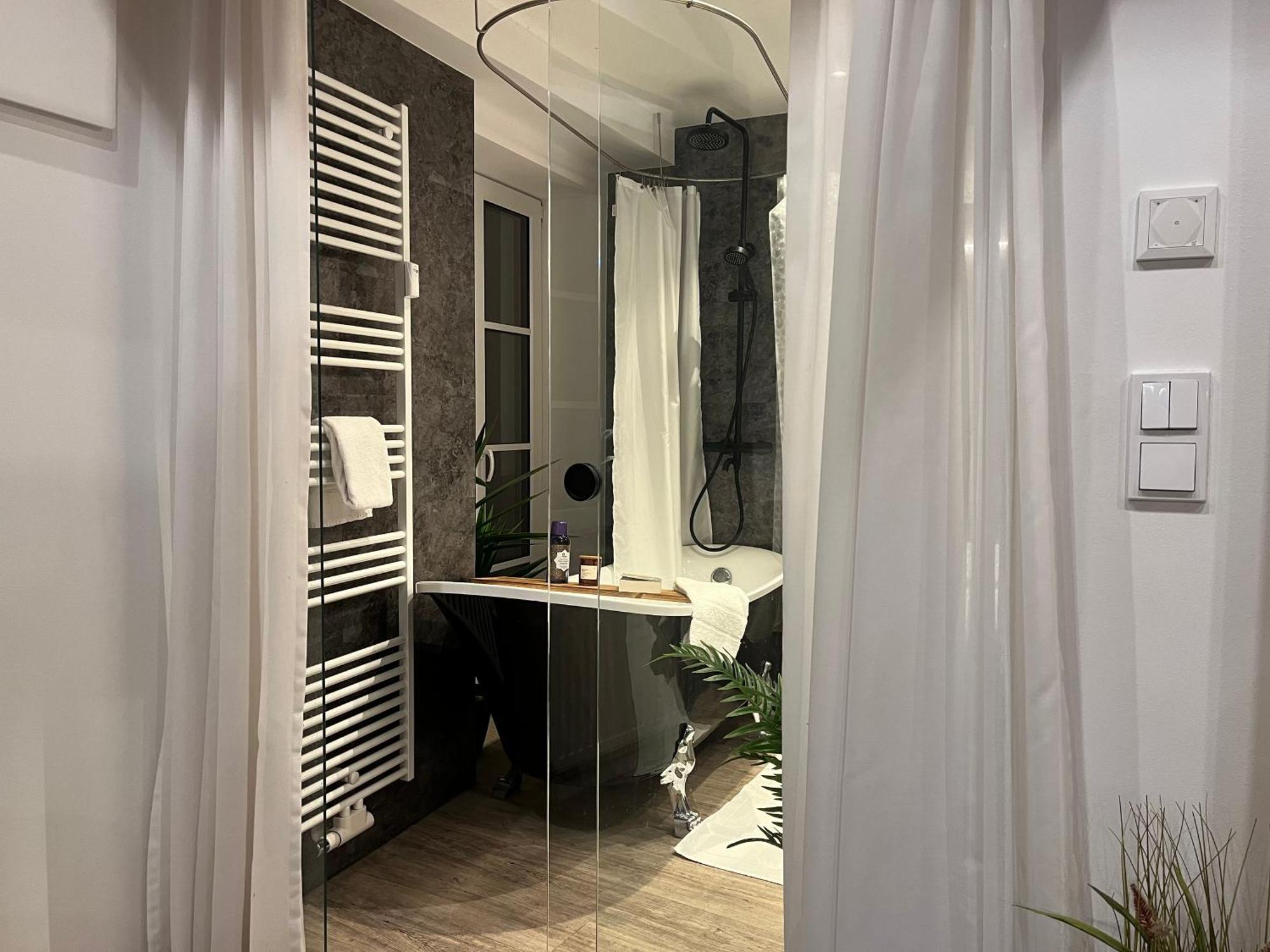 Beyond Staying Loft Appartment 23 Frei Stehende Badewanne Passau Luaran gambar
